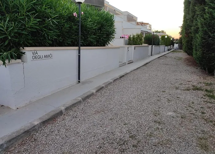 Casina Mlster T Lidomarini, Puglia